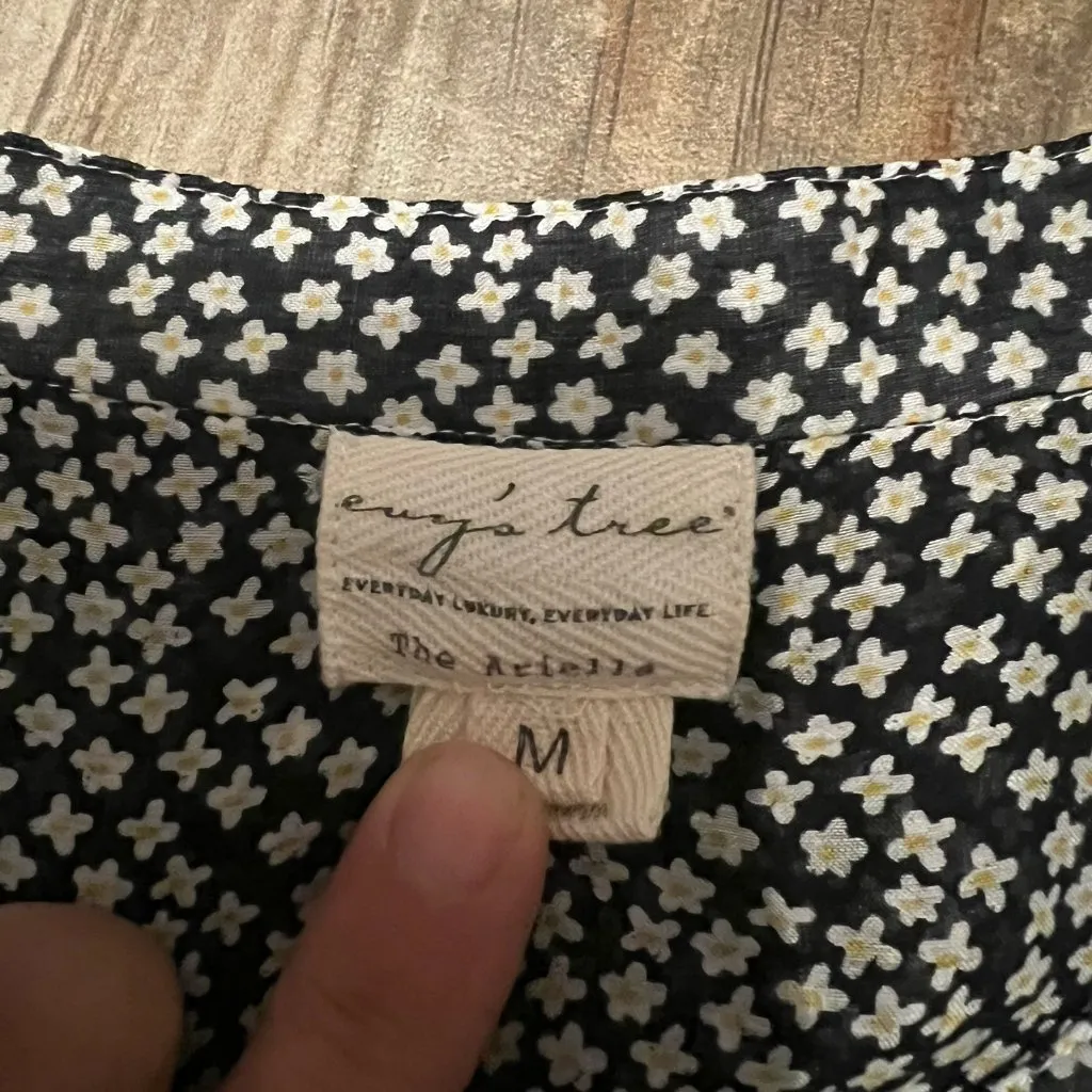 Evy’s Tree Birds & Flower Blouse Black Size M - Image 2