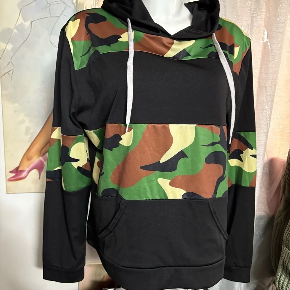 Women’s Plus Size Camouflage Color Block Hoodie - Image 4