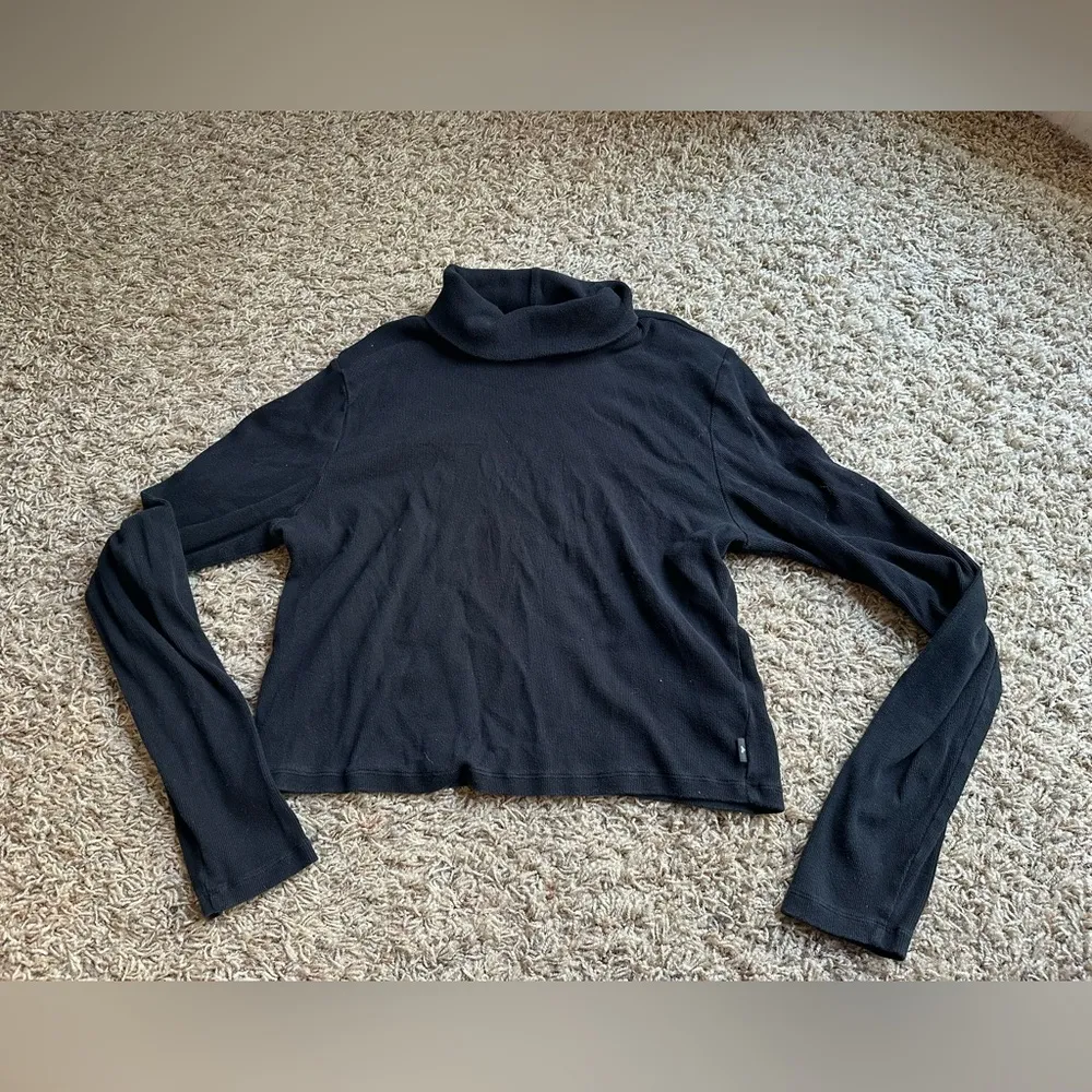 Aritzia  tna homestretch turtleneck - Image 4