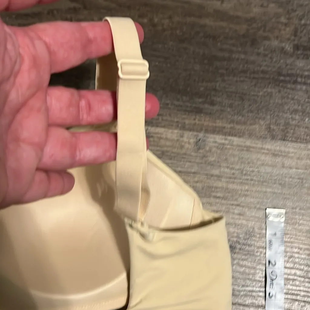 Truekind Supportive Comfort Wireless Padded Shaping Beige Bra NWT Small Tan - Image 11