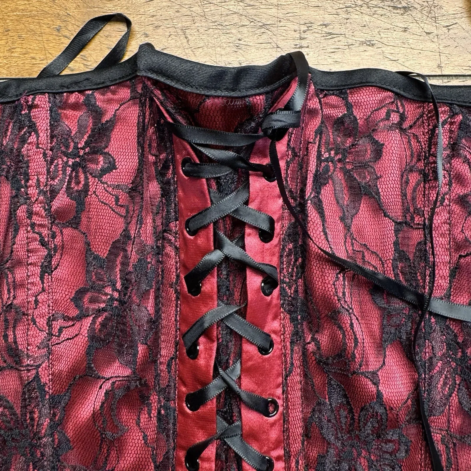 NWT Y2K Charlotte Russe Lace Pink Black Lace Up Accent Corset Top Small - Image 2