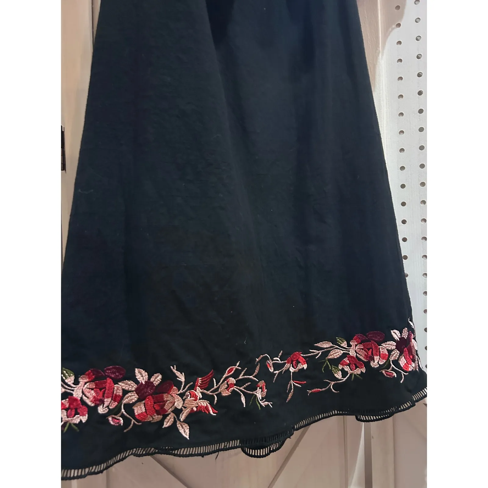 Lucy Paris Black Off Shoulder Embroidered Floral Dress Ruffle Flounce - Image 4