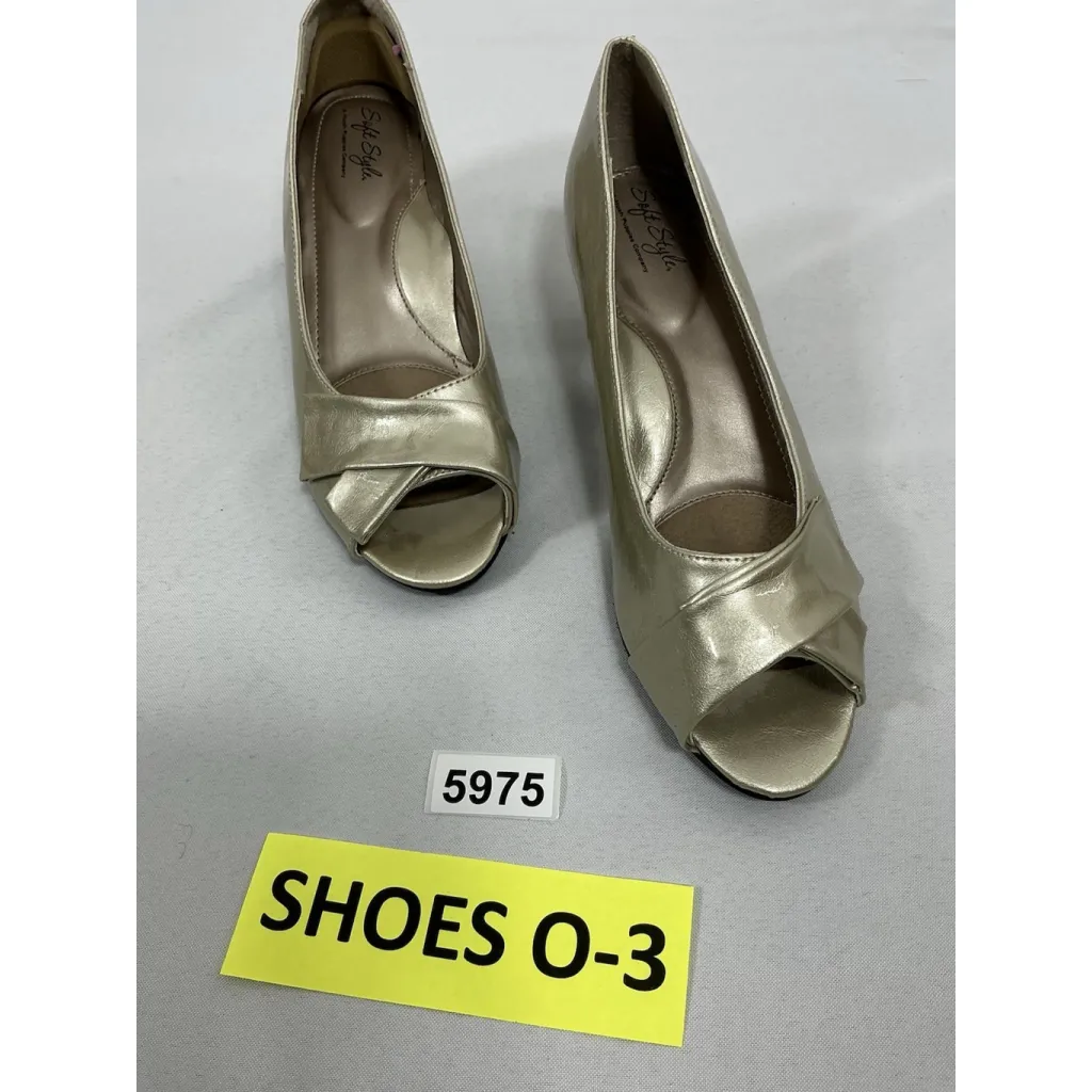 Womans Soft Style Hush Puppy Moyem Slipon Pumps 10 M Silver Peep Toe Kitten Heel - Image 3