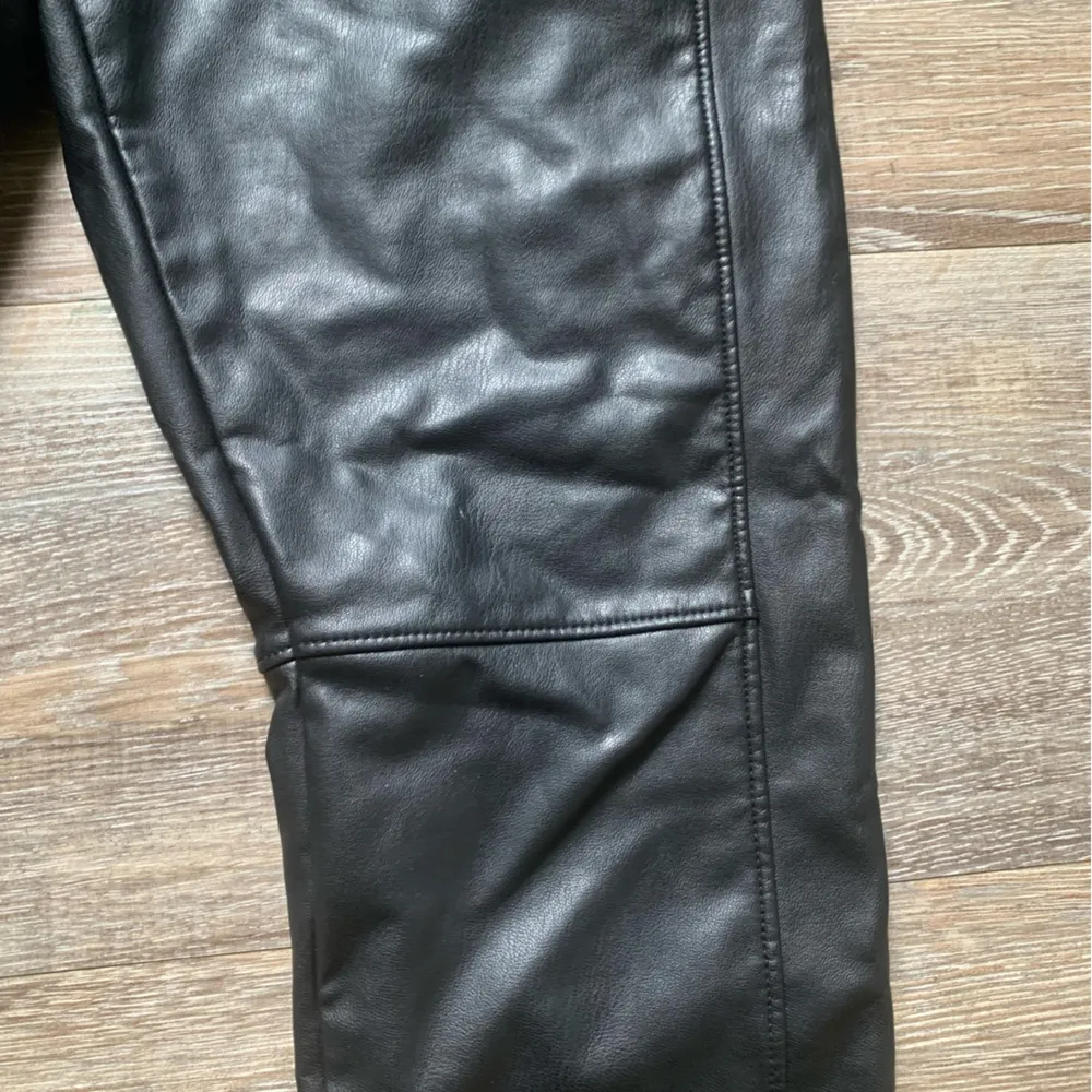 Express Faux Leather Black Leggings M - Image 2