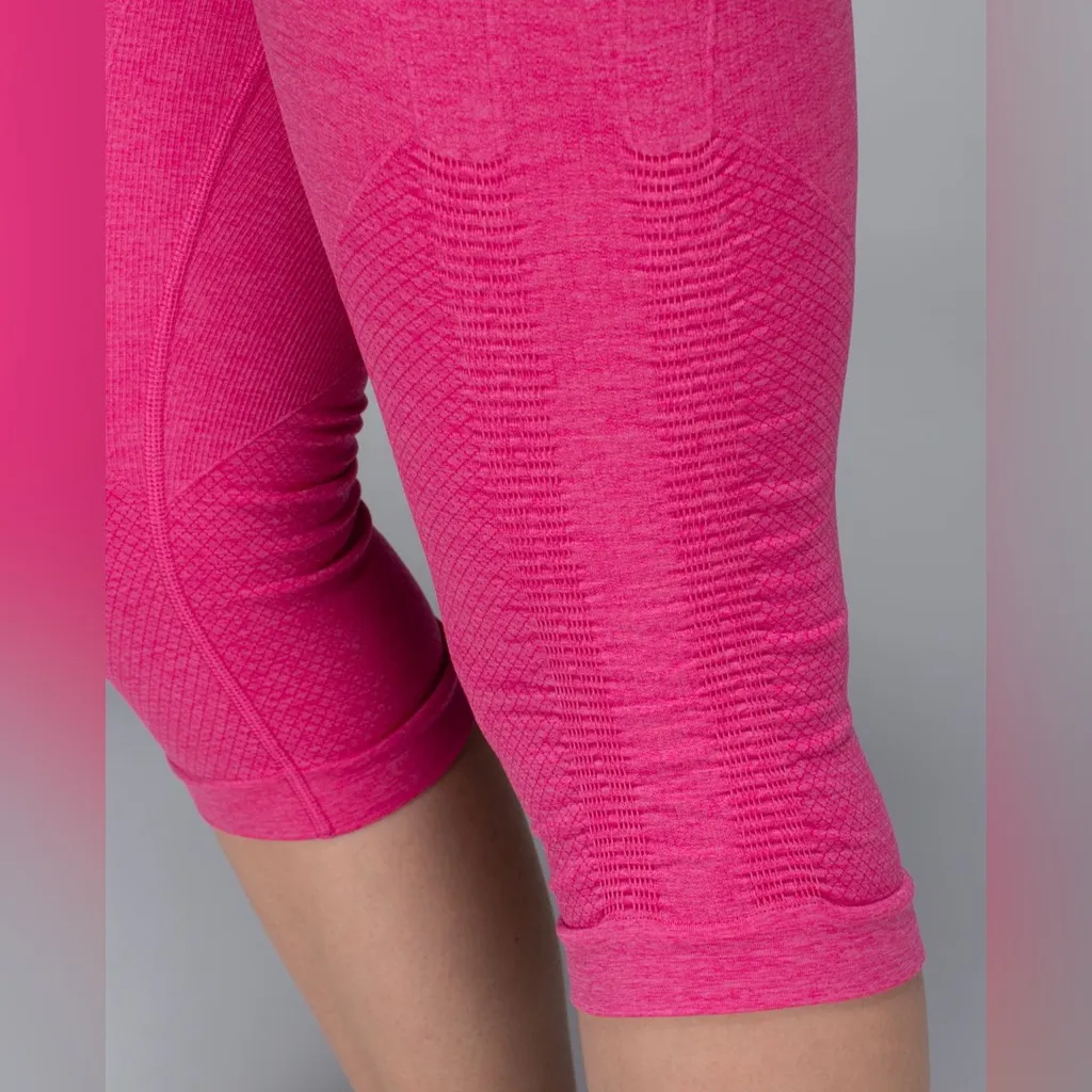 Lululemon In The Flow Crop Leggings Size 6 PINK Women's Pink Capri Leggings - Image 2
