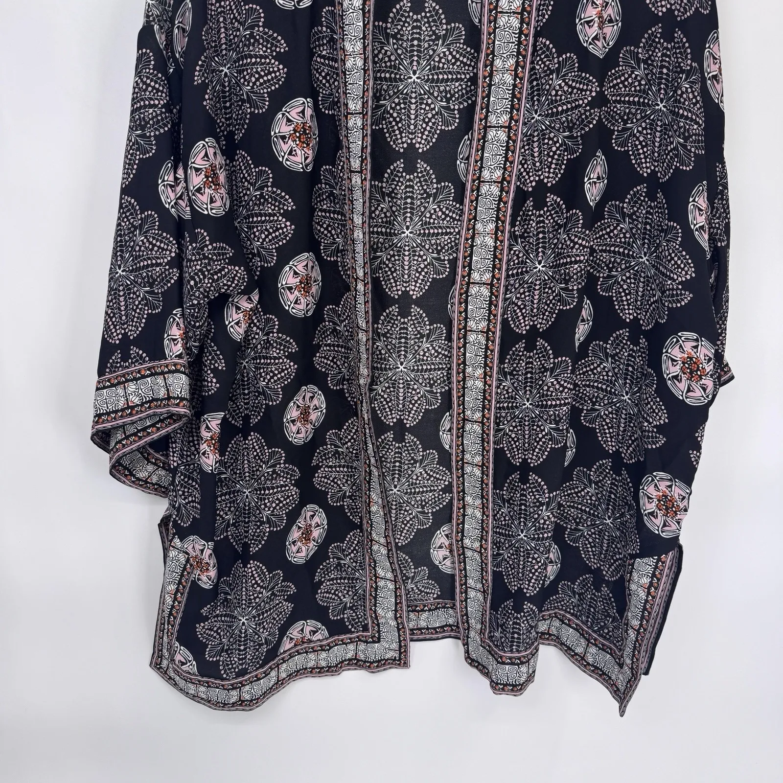 Max Studio Kimono Cardigan Womens Medium Black Pink Boho Polyester Whimsigoth - Image 3