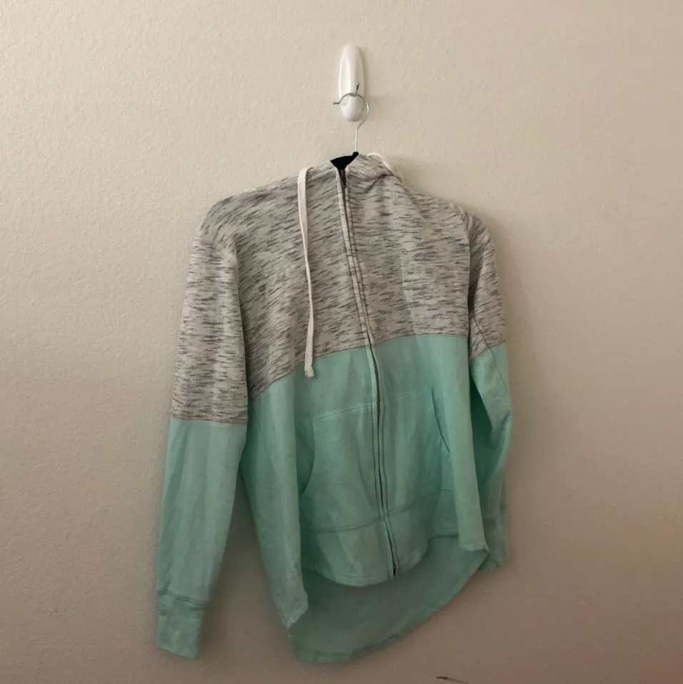 mint and gray zip up jacket - Image 4
