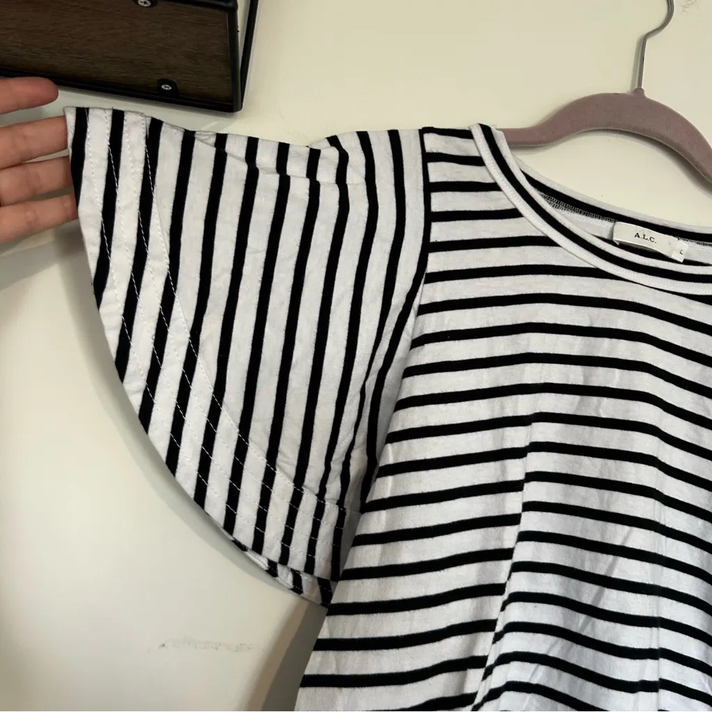 A.L.C. Black & White 100% Cotton Short Flutter Sleeve Blouse Top Shirt Large - Image 3