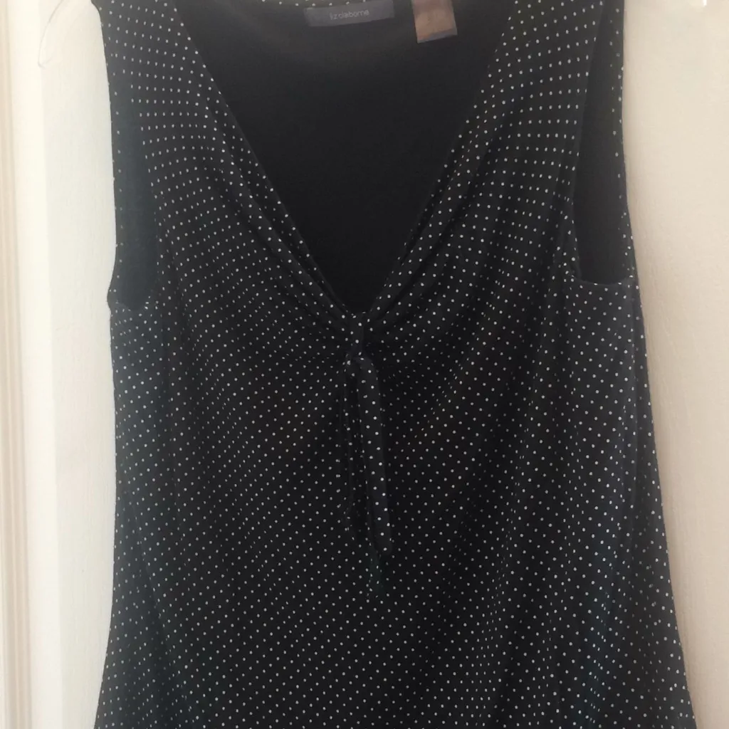 FINAL MARKDOWN Liz Claiborne tank medium - Image 2