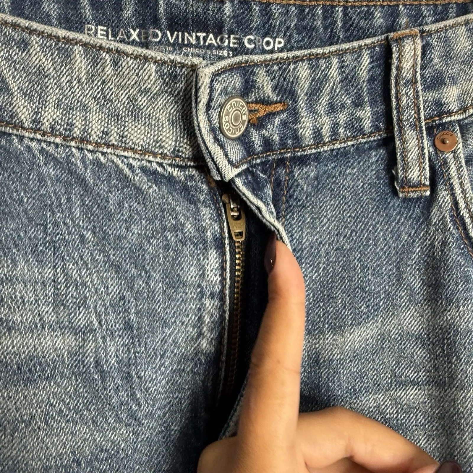 Chico's‎ Relaxed Vintage Crop Jean Blue Wash Size 16 Chico's Size 3 - Image 4