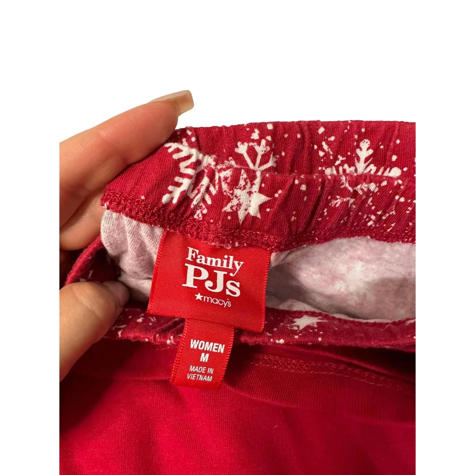 Macy Women's Red Family PJs Matching Merry Snowflake Pajama Set‎ Size Medium - Image 6