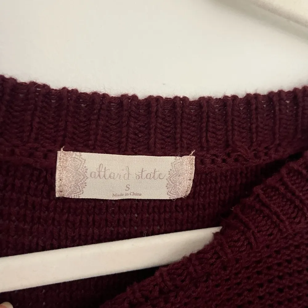 Burgundy Knit and Flowy Top - Image 2