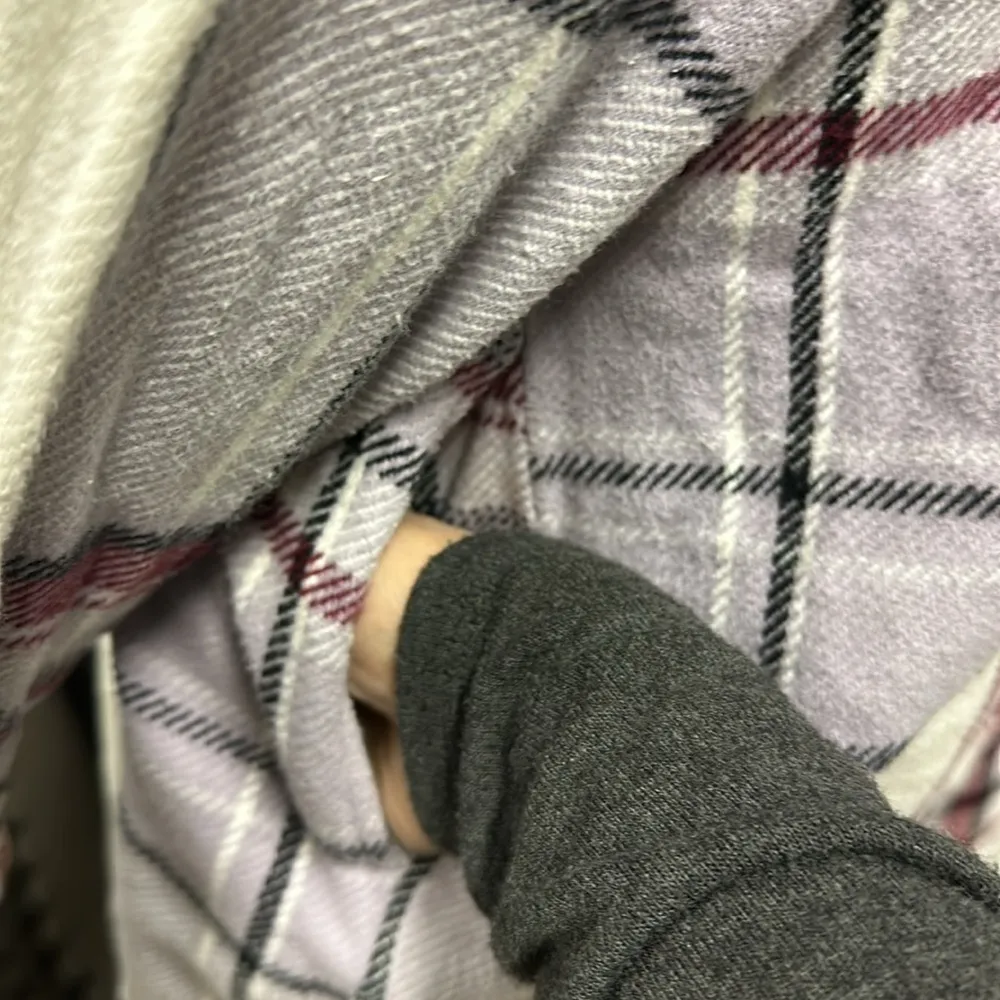 Maurices Heavy Flannel Button Up Shirt Shacket 4 Pocket Purple Plaid Jacket L - Image 5