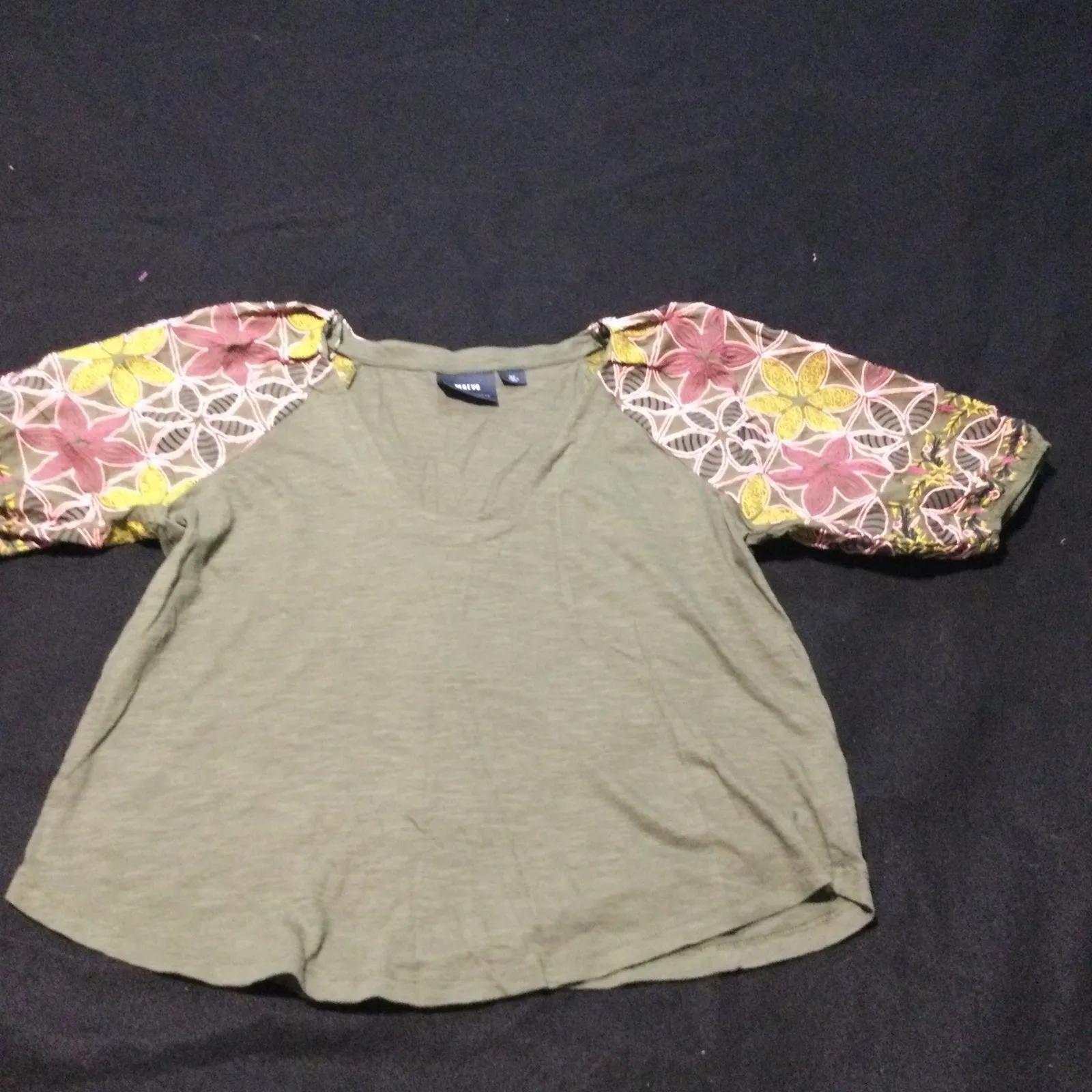 Maeve Anthropologie Embroidered Floral Sleeve Raglan T Shirt Olive Green M Size M - Image 3