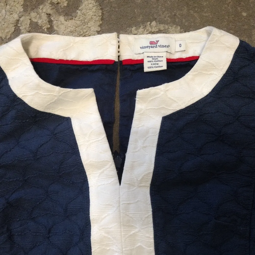 Vineyard Vines Navy and White Sleeveless Dress - Image 3