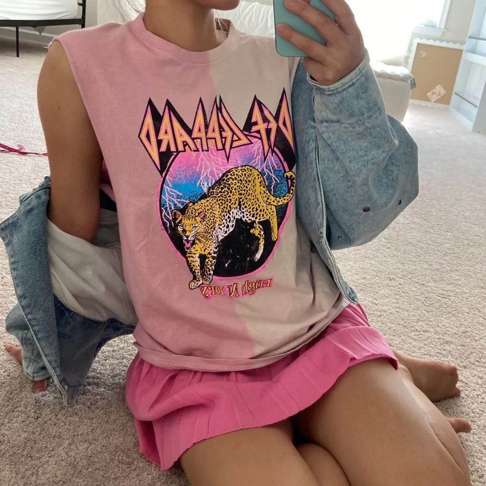 Def Leppard sleeveless shirt. S - Image 2