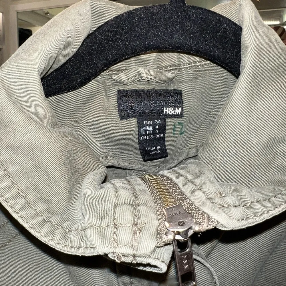 H&M Military Green Zip Up Jacket With Buttons Size 4 - Image 3