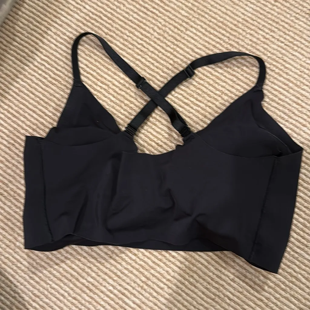 True & Co Women's True Body Triangle Convertible Strap Bras - Image 2