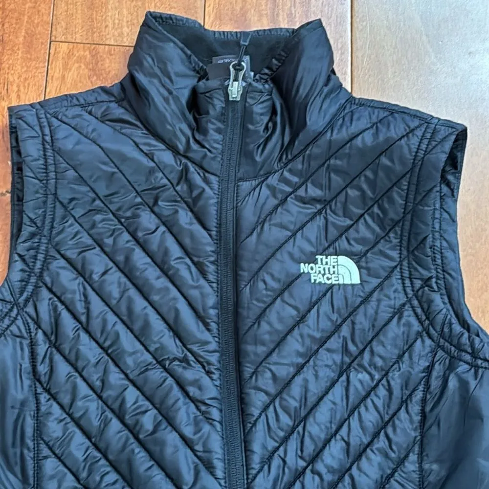 The North Face Lightweight black Puffer Vest Size S - Image 2