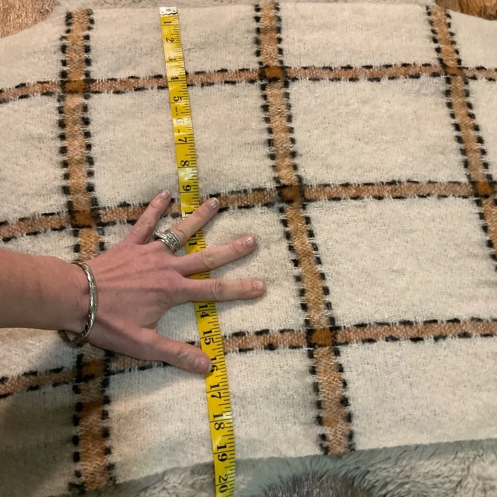 Anne Klein Scarf‎ Fringed Plaid Neutral Cream Tan Black Large Blanket Cozy Soft - Image 6
