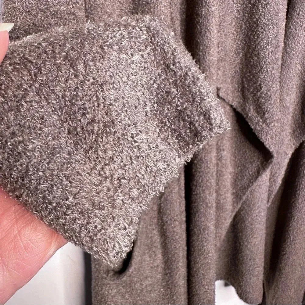 Barefoot Dreams CozyChic Lite Gray Island Wrap Size S/M - Image 7