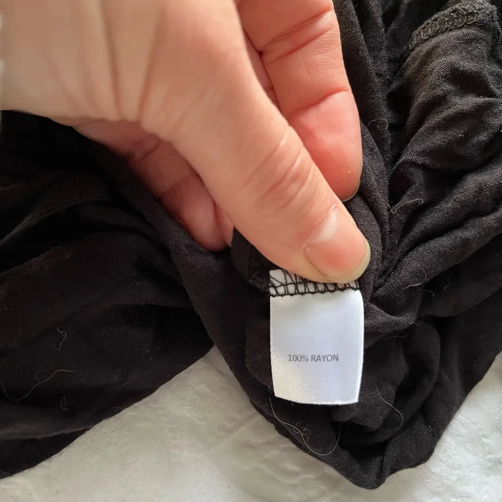 Leith  Black adjustable strap top - Image 7