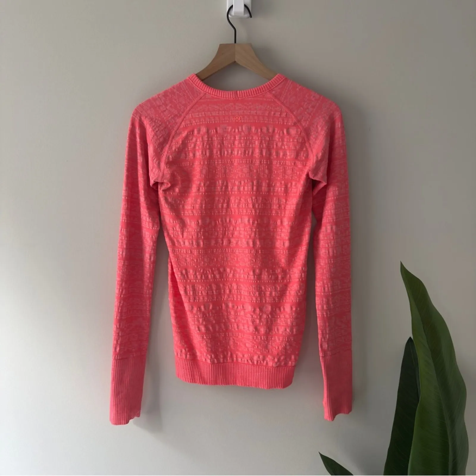 Lululemon Rest Less Pullover in Heathered Electric Coral Athletic Top Thumbholes - Image 4