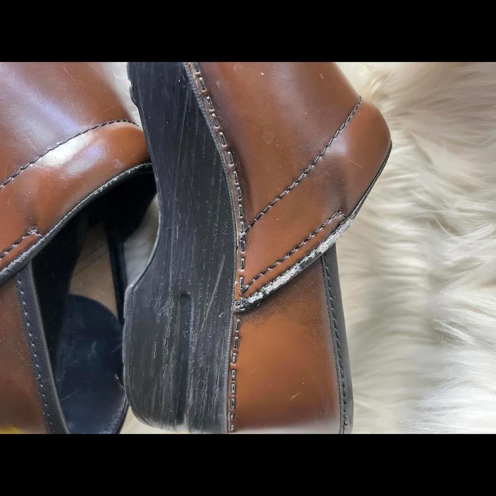 Dansko Light  Brown Leather Clogs size 39 - Image 4