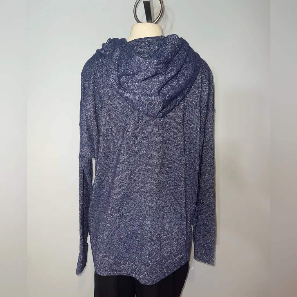 Dallas Cowboys woman’s blue silver metallic hoodie sweatshirt size large - Image 3