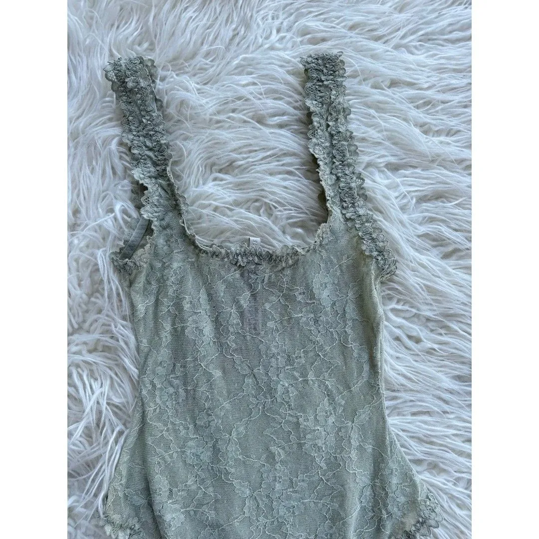 SKIMS  Stretch Lace Cheeky Brief Bodysuit Talc Size Small - Image 9