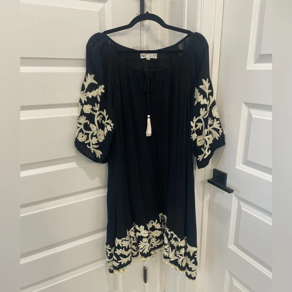 Angel Heart Boutique Embroidered Boho dress with pom pom pom hem 2XL Black Size 2X - Image 4