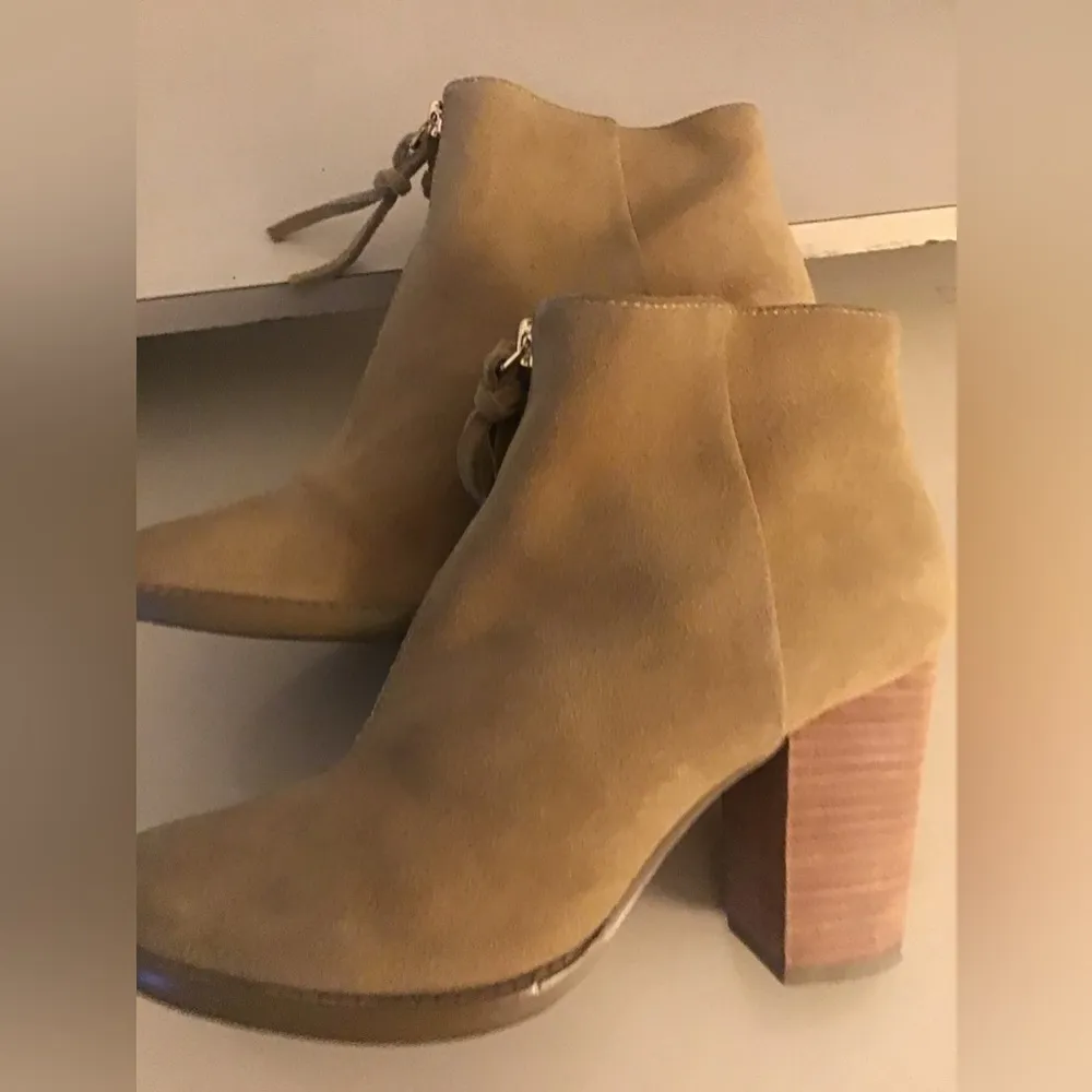 women chestnut brown suede heel boots US 8 - Image 5