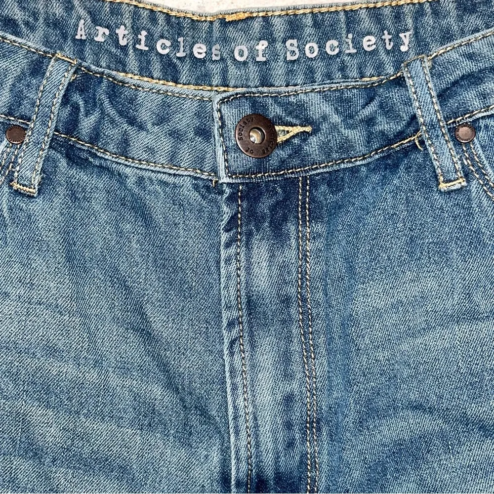 NEW Articles Of Society Plus Size Denim Jean Shorts size 32 - Image 6