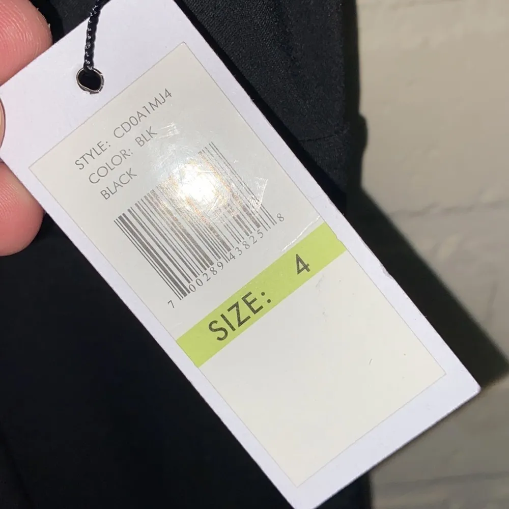 Calvin Klein dress black NeW capped‎ sleeve size 4 pleated front detail v neck - Image 4