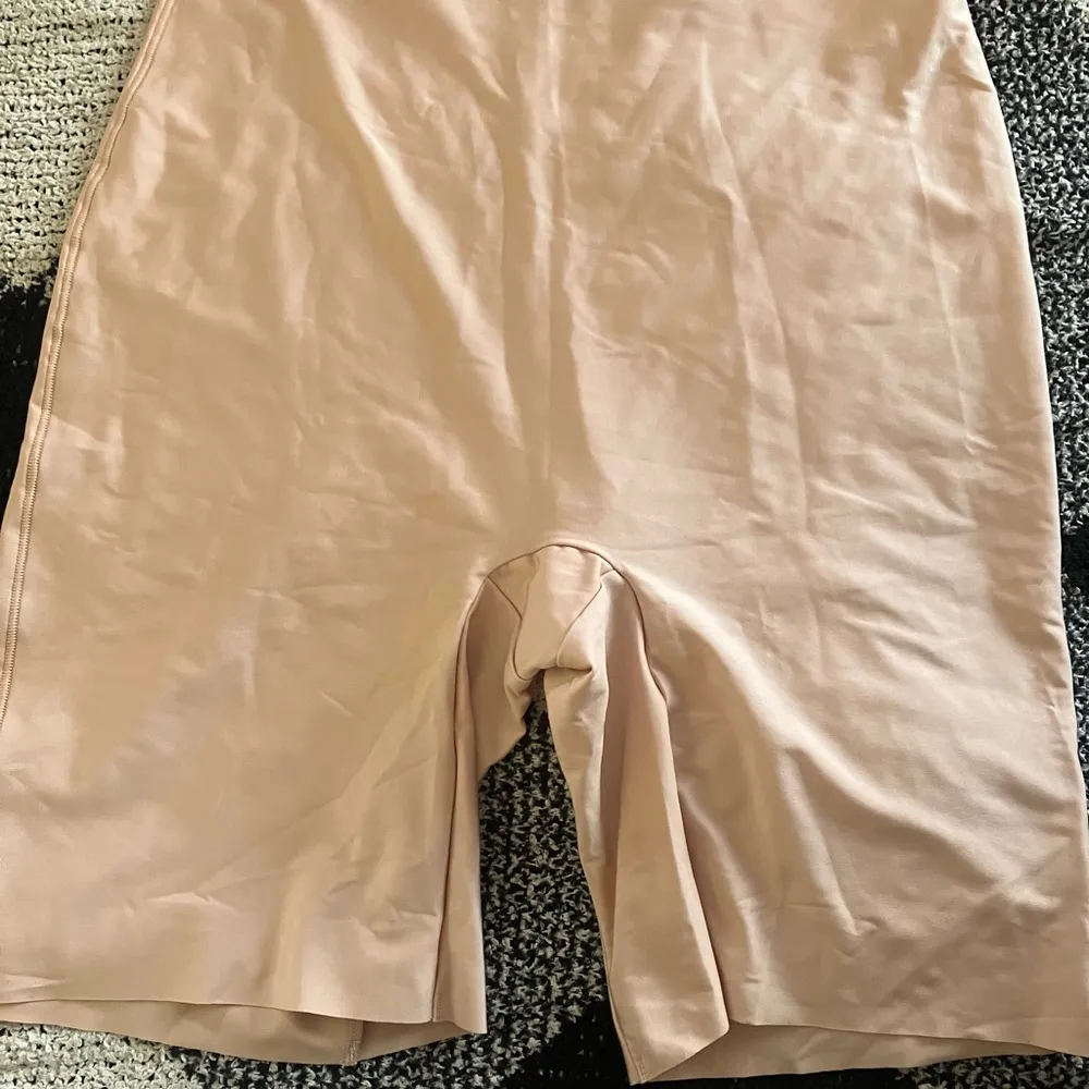 H&M  shapewear - Image 2