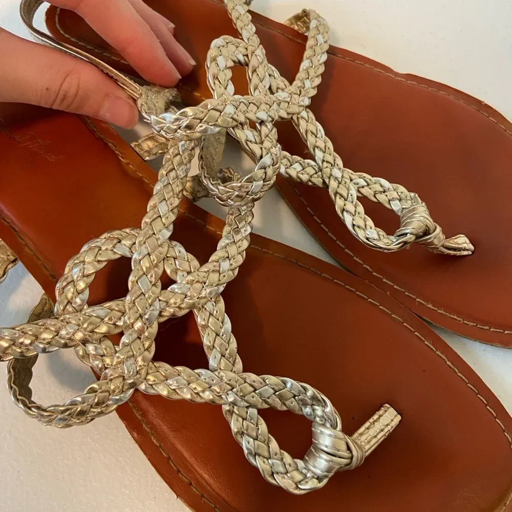 Universal Thread women’s gold braided strap sandals‎ — size 8.5 - Image 5