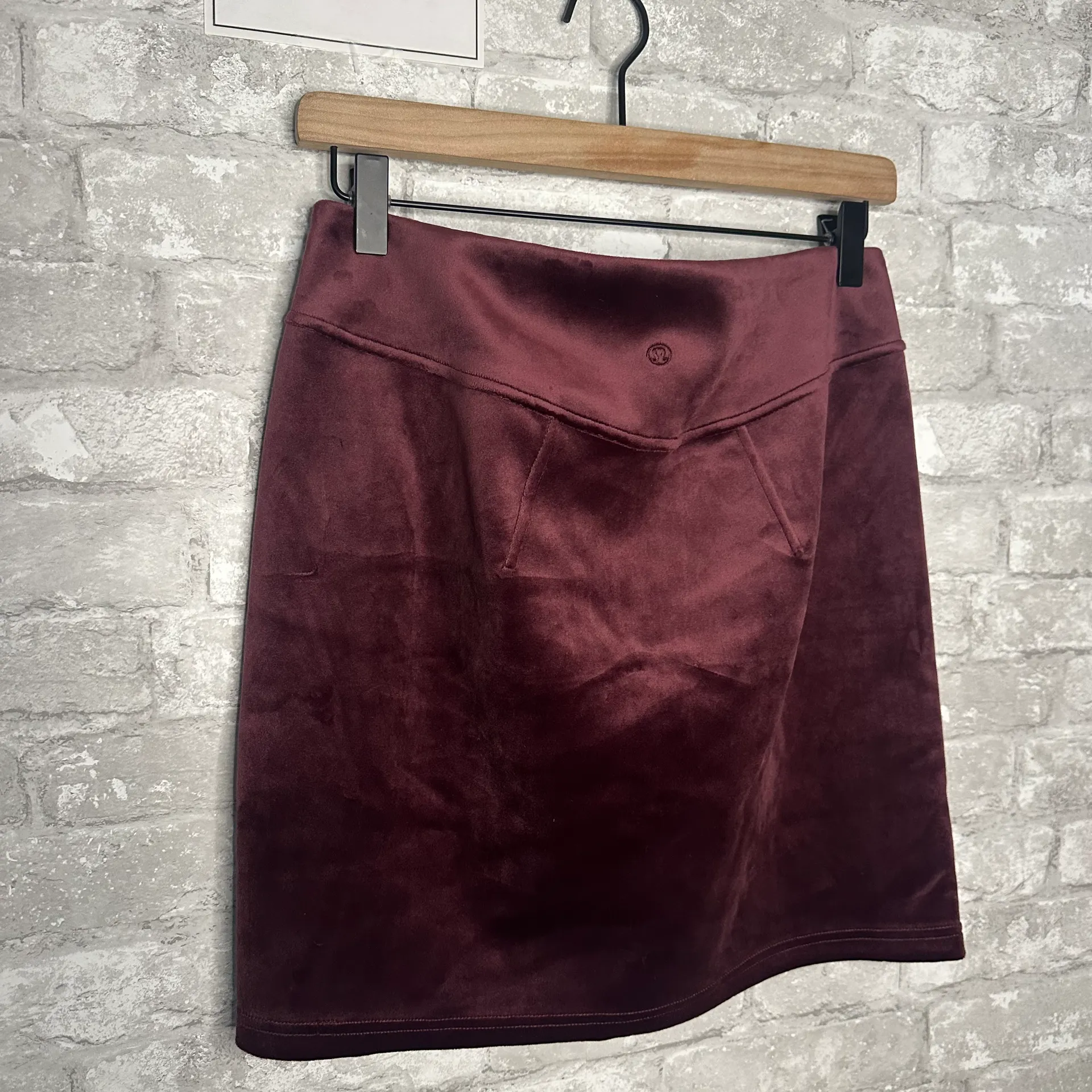 Scuba High Rise Mini Skirt Velvet NWT Size Medium (GARN) LW8AL9S - Image 4
