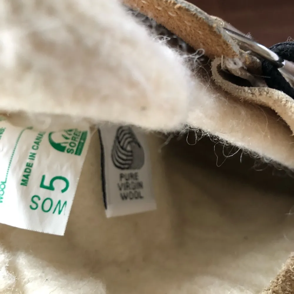 Sorel women’s Caribou boots size 5 - Image 5