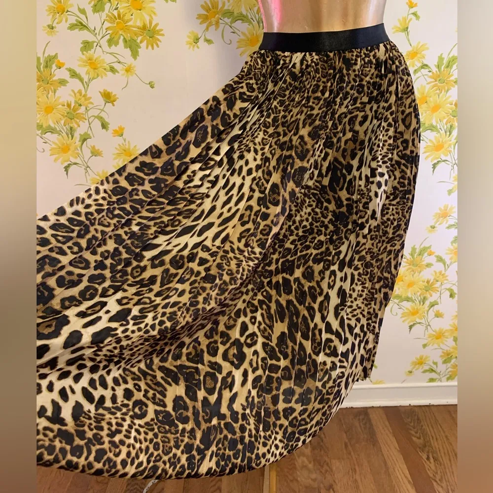 animal print elastic waist midi skirt size Large - Image 4