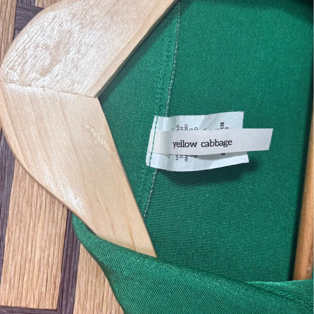 Yellow Cabbage Green Two Piece Outfit Size Small - Image 8