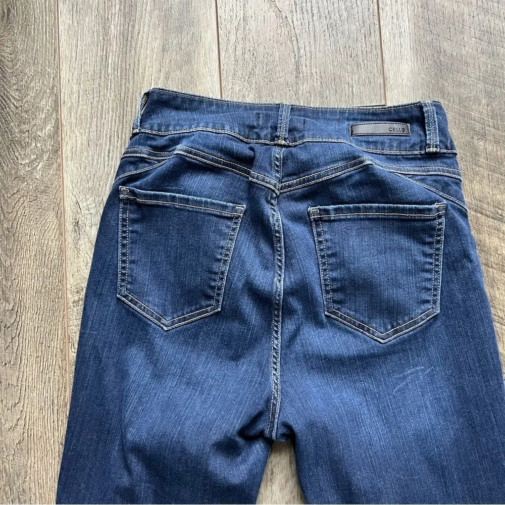 Cello High Rise Skinny Jeans Frayed Hem Lightly Distressed Size 9 Dark Blue - Image 7