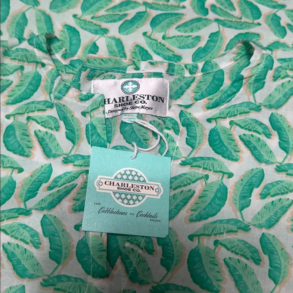 CHARLESTON SHOE CO. Green Leaf Print Tunic Top Size M - Image 4