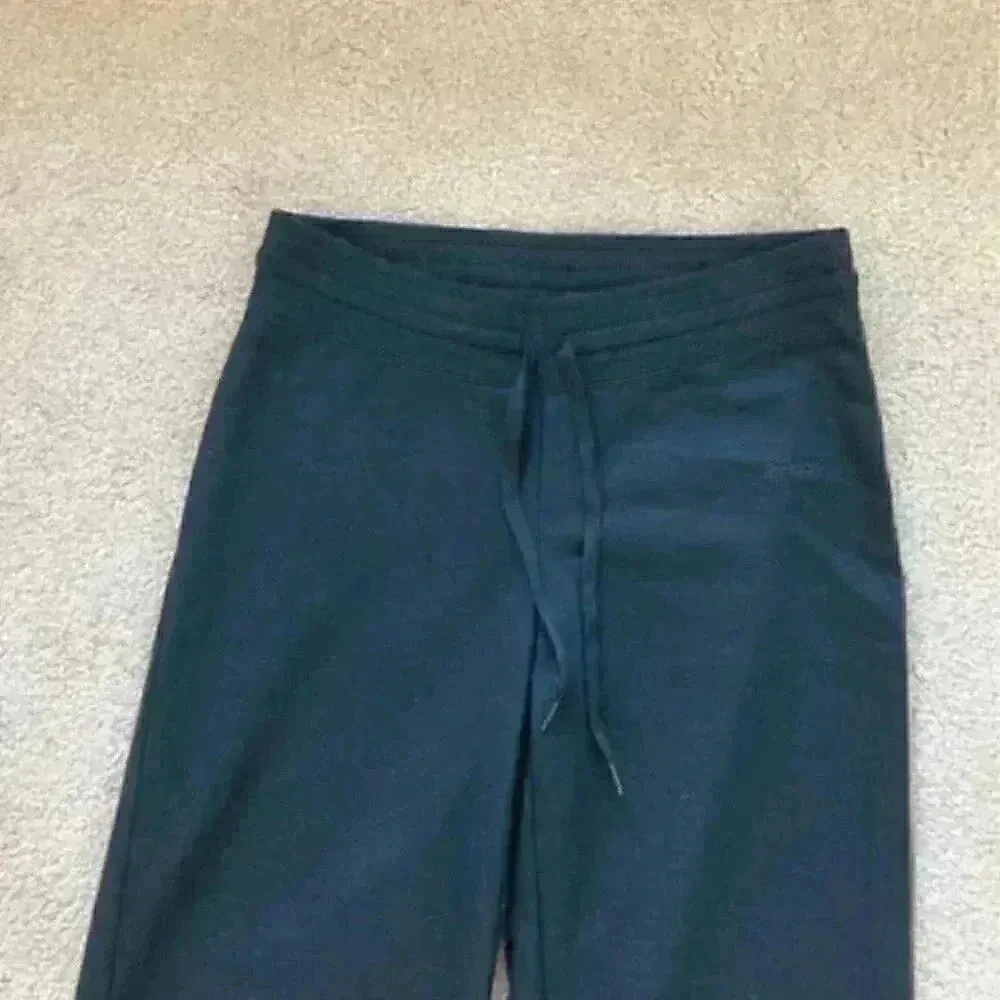 ⭐️ Reebok sweatpants / athletic pants in size xs - Image 2