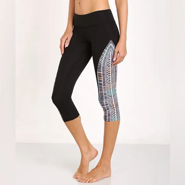 Mara Hoffman Active Voyager Crop Capri Legging Black Geo Boho Size Large L - Image 10