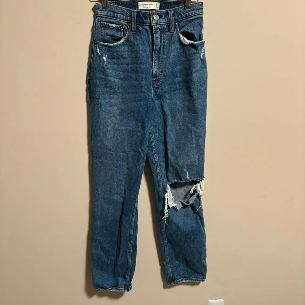 Abercrombie & Fitch Curve Love Ultra High Rise 90s Straight Jean- Size 2 (26R) - Image 3