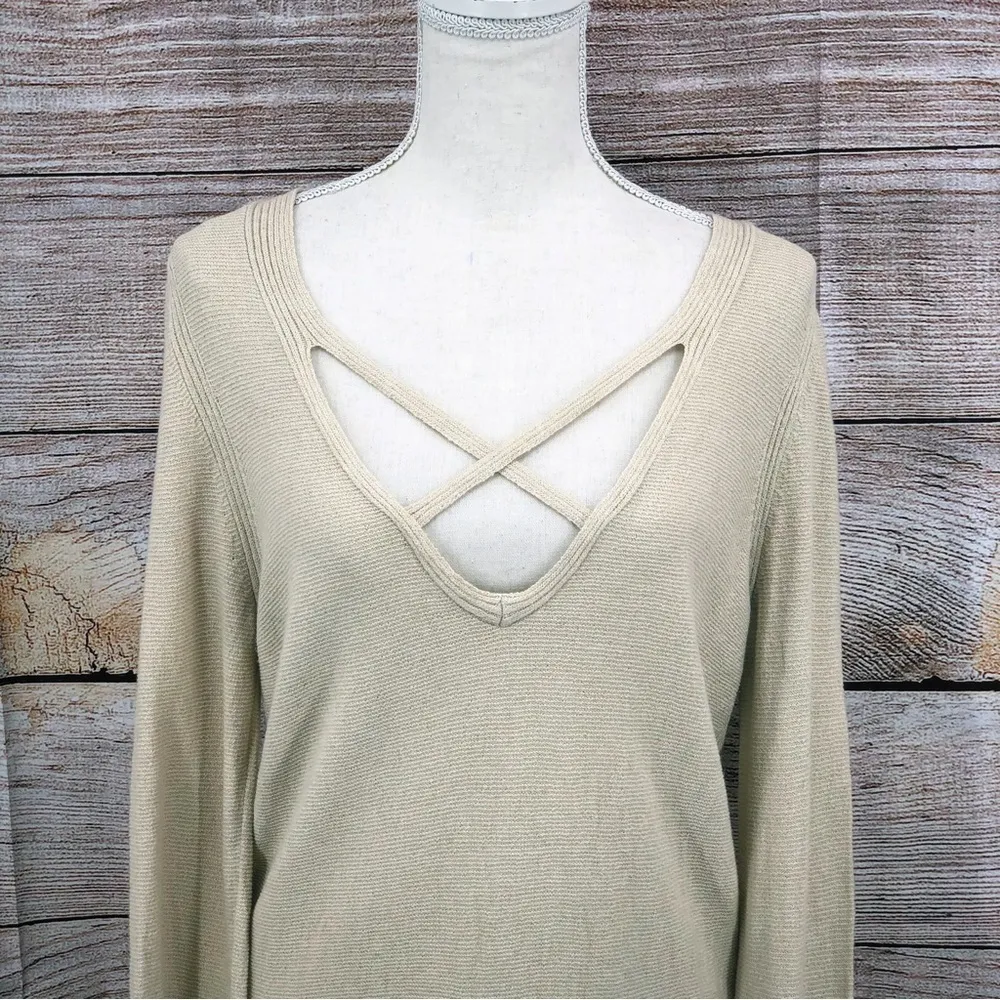 Free People Cream Criss Cross Oversized Knit Tunic Size M - Image 7