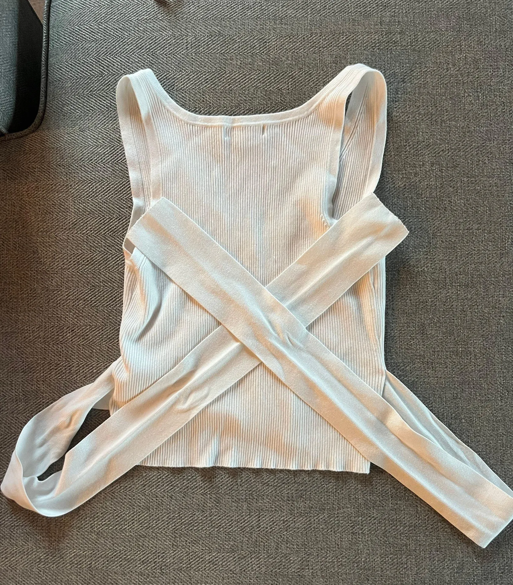 525 Bow Tank - Image 2