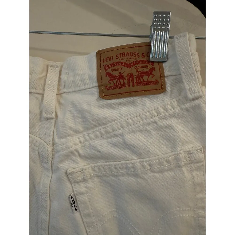 Levi's High Waisted Ripped Mom Shorts Jeans Fray Hem White Women's Size 26 - Image 7