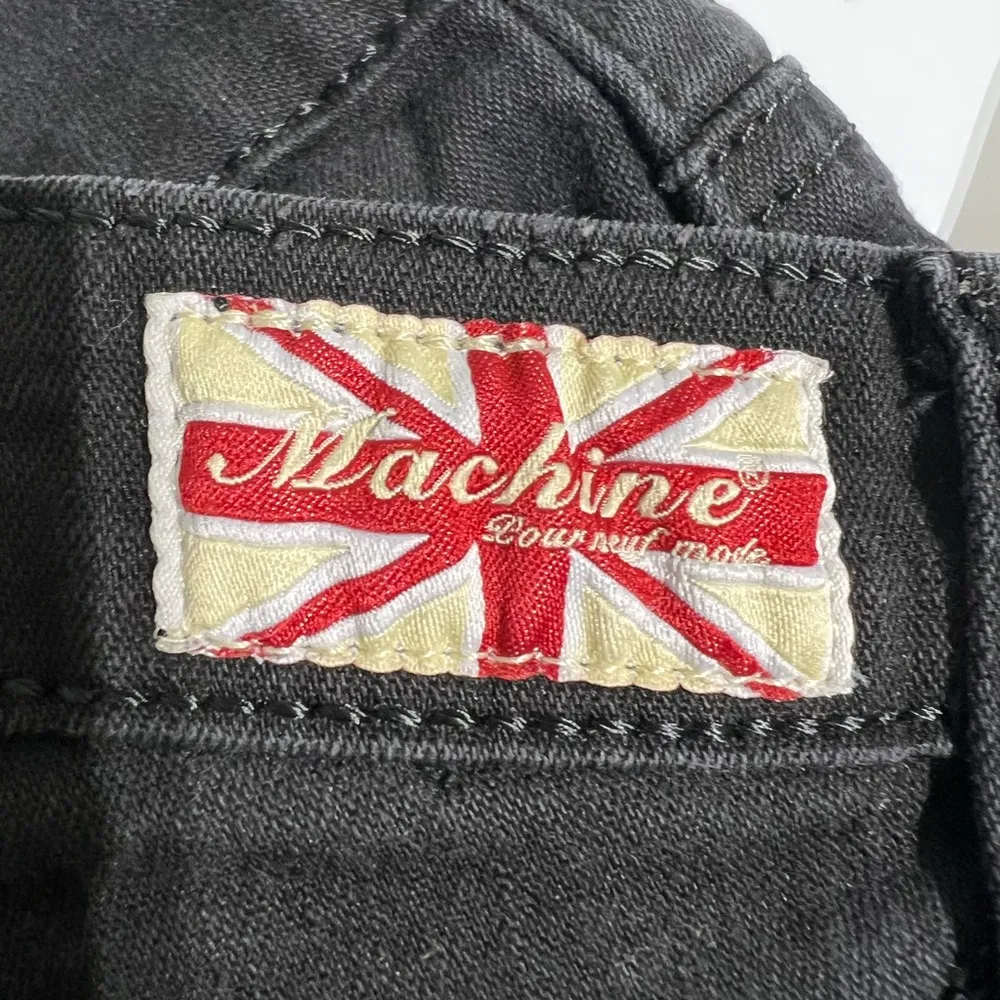 Machine Nouvelle Mode Black Denim Shorts Frayed Hems Size 28 USA Medium - Image 5