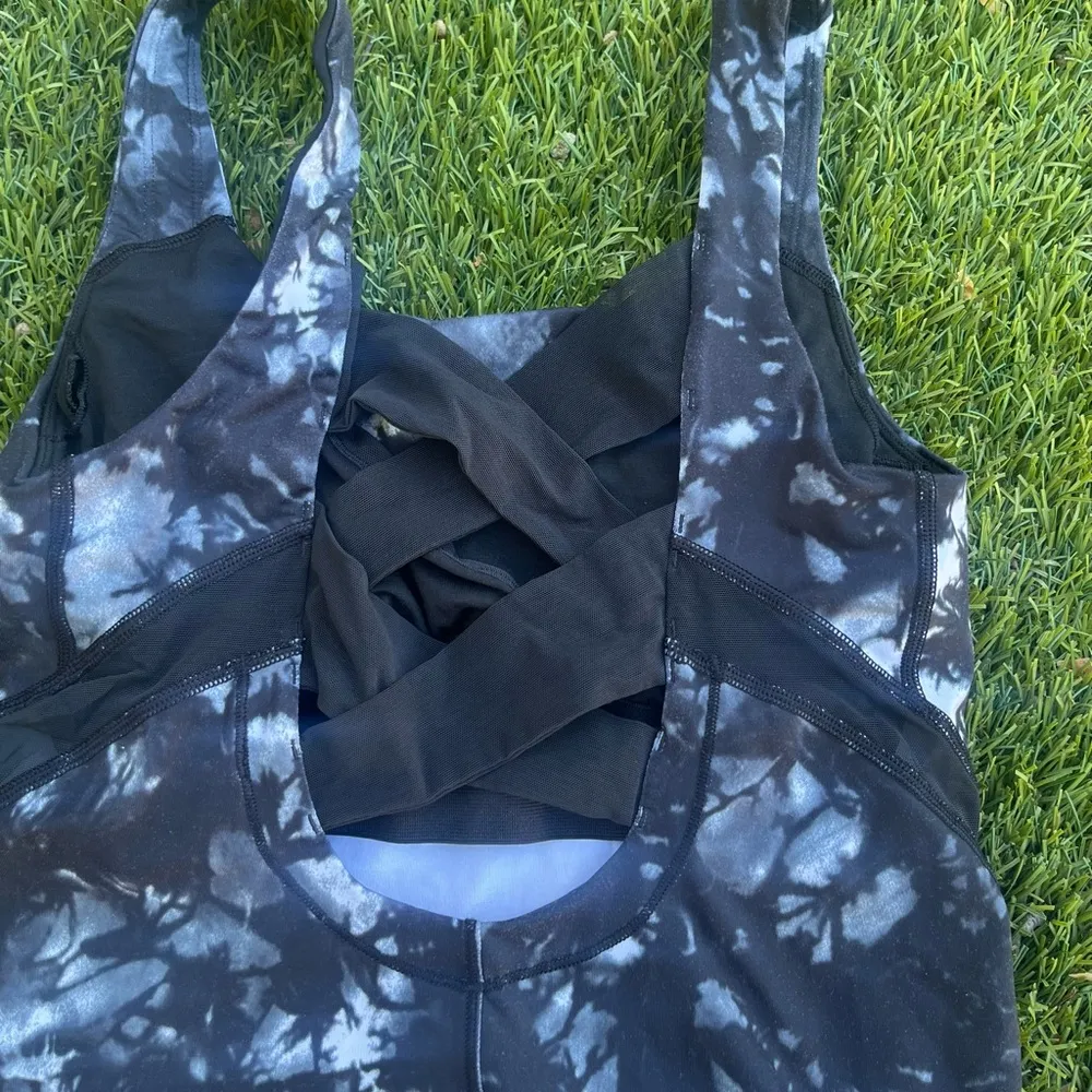 Lululemon Rise & Flow Tank Top - Image 3